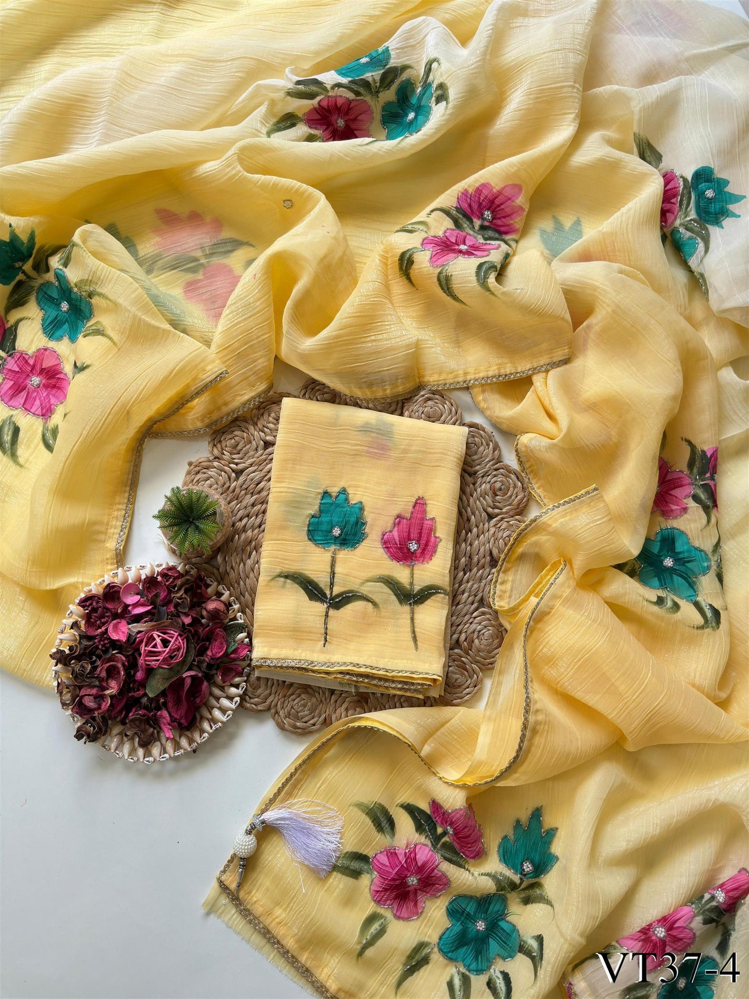 Premium crunchy Crush with Heavy Handpaint Work the saree