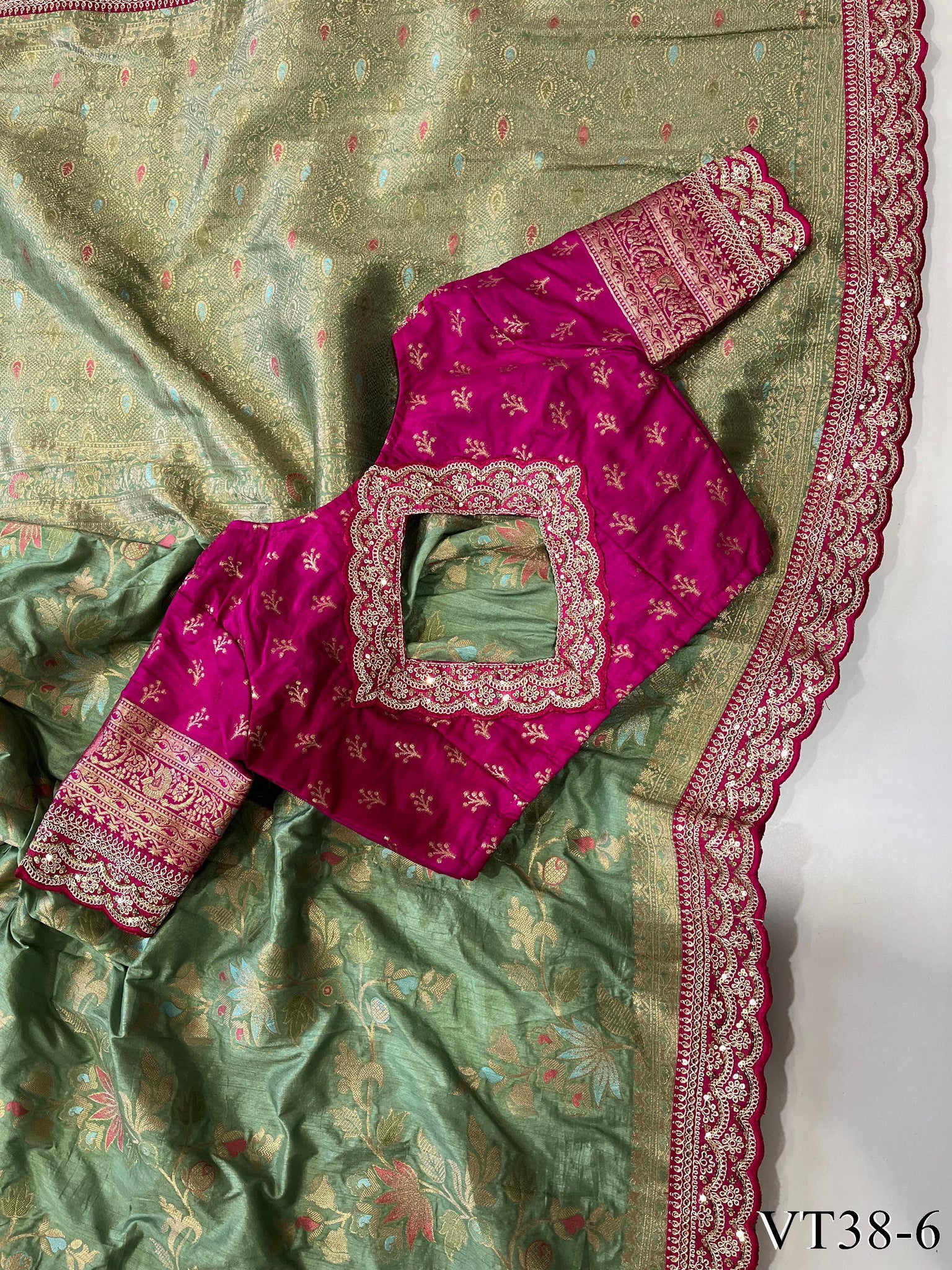 Pure Banarasi with Heavy Weaving Flower design WORK the saree