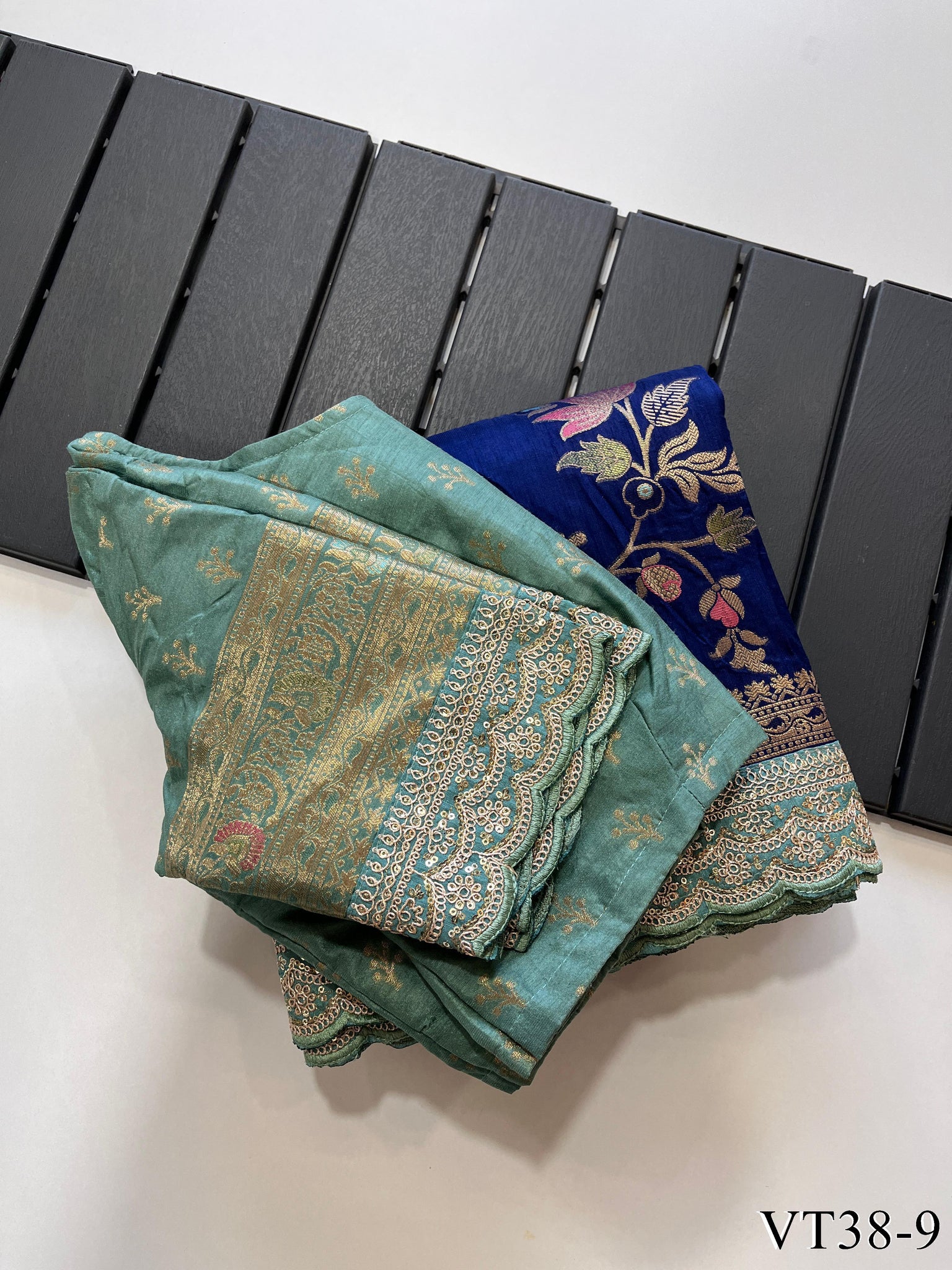 Pure Banarasi with Heavy Weaving Flower design WORK the saree