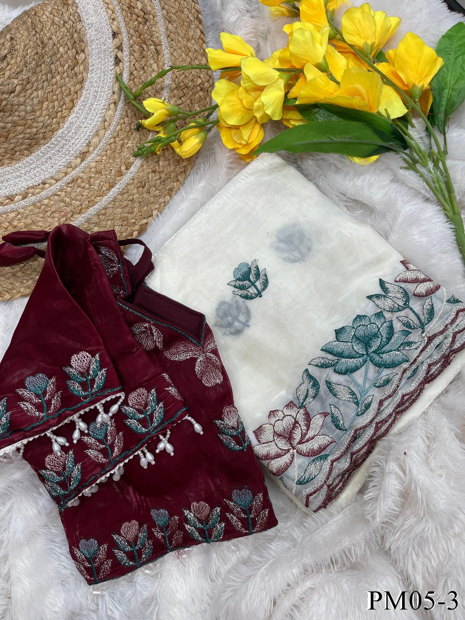 Soft zimmy choo Saree With beautiful embroidery thread work