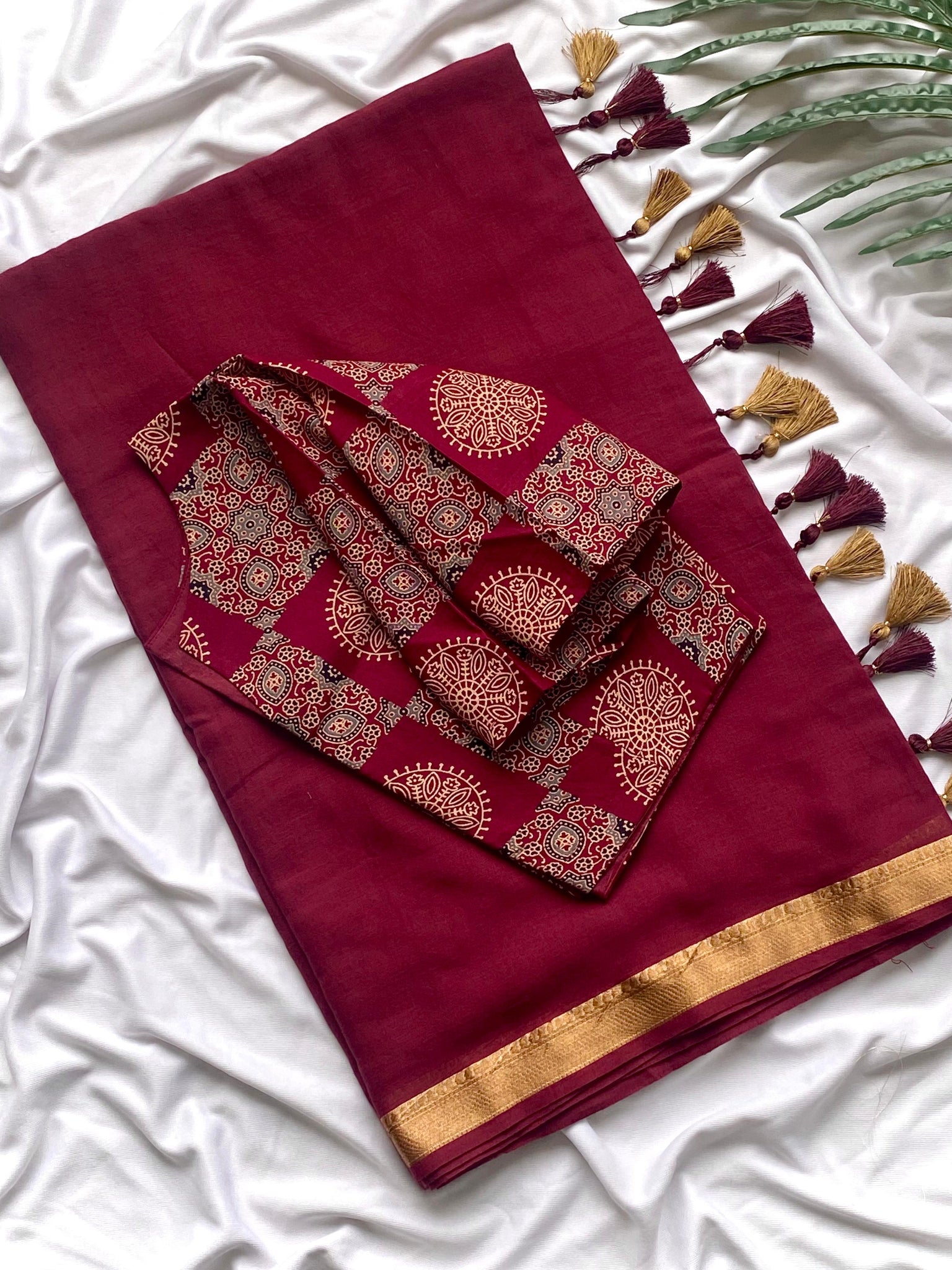 Pure Mul Cotton saree with jacquard border Work on all over the saree