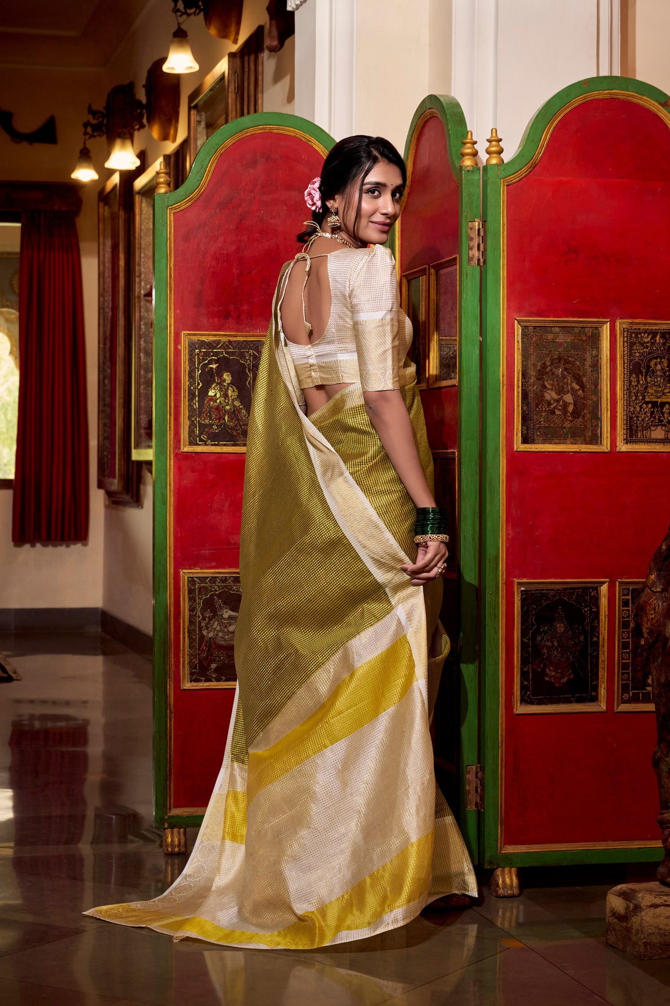 Luxurious Deep Jacquard Chex Saree with Zari Weaving Work